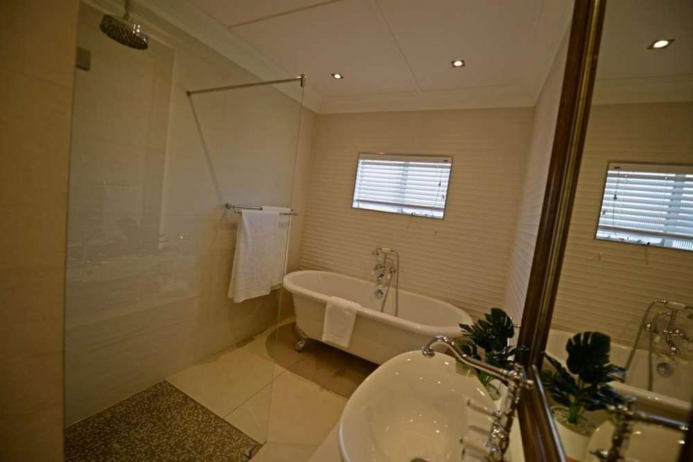 Milner House Kimberley Hotel Room photo